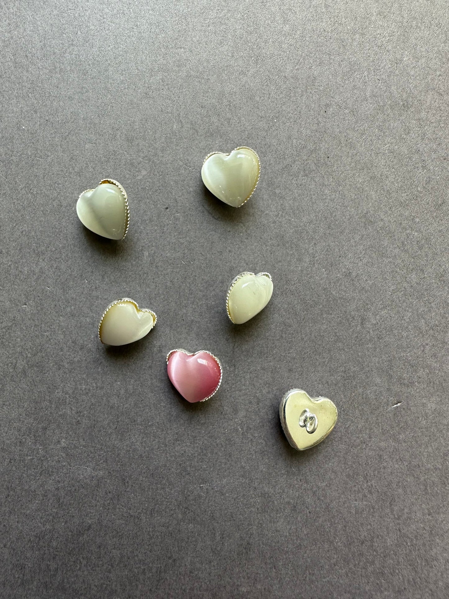 6pc Heart Shank Buttons